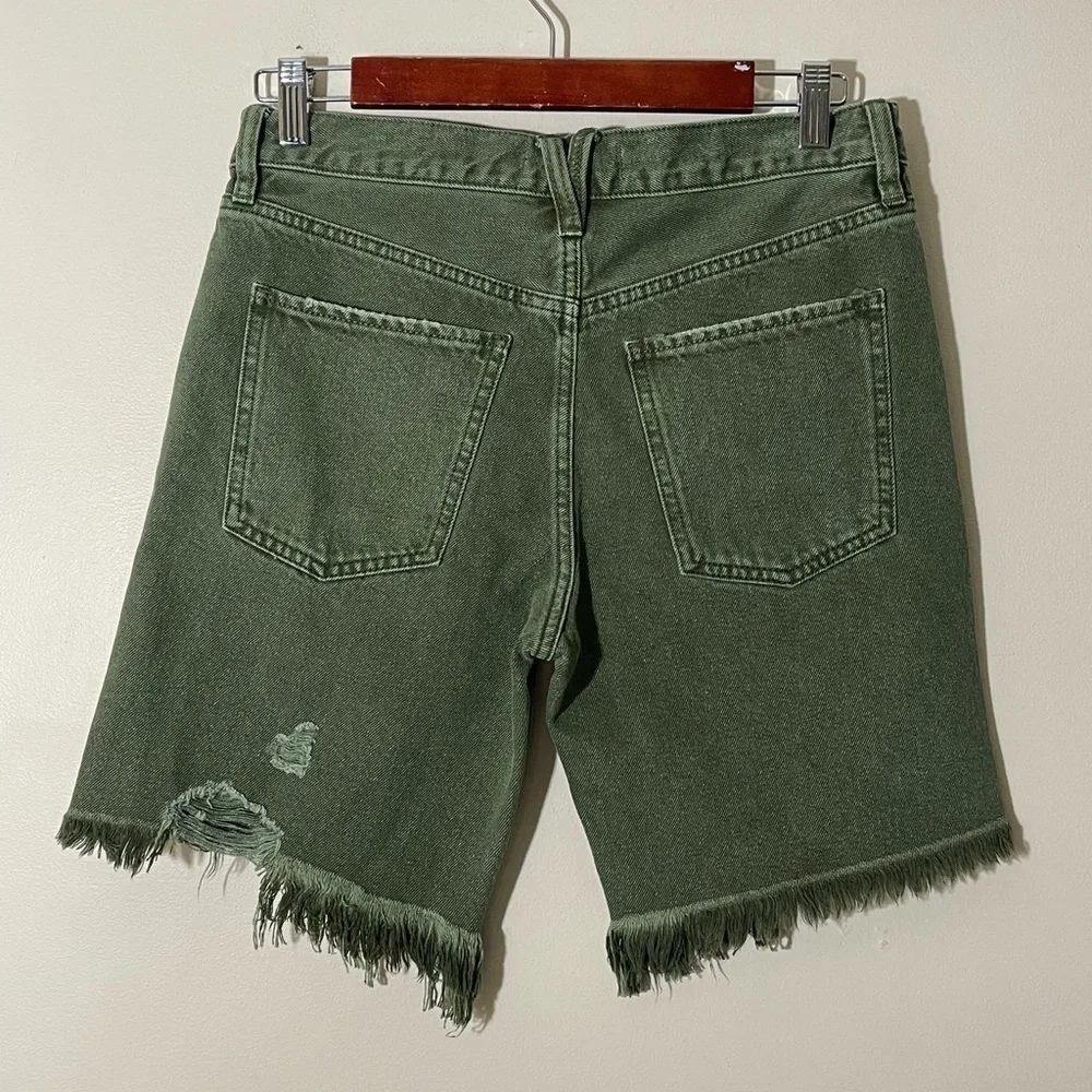 We the Free Free People Sequoia Distressed High Rise Shorts in Forest Sz. 25